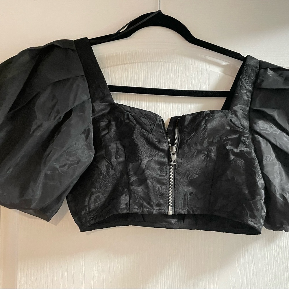 Future collective kahlana barfield black top crop - Picture 8 of 9